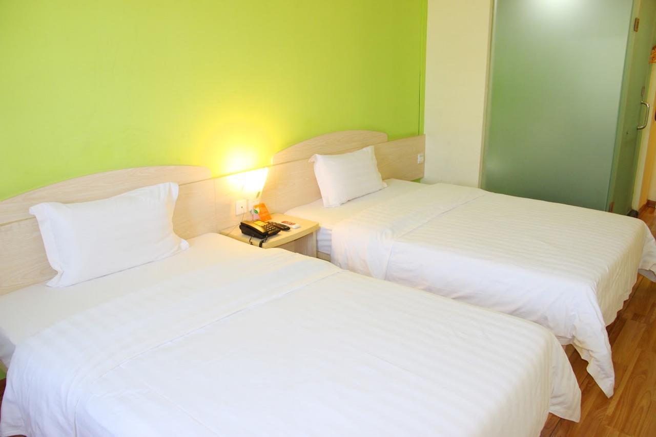 7Days Inn West Liaoyang Road Carrefour Qingdao Exteriör bild
